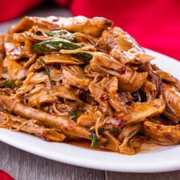 口水雞 Steamed Chicken in Chili Sauce