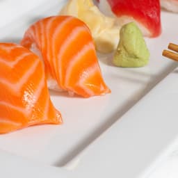 302. Sake Nigiri Sushi